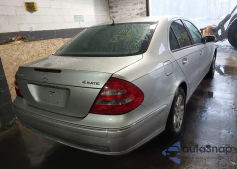 2006 Mercedes-Benz E 350 4Matic z USA, uszkodzony, nr VIN WDBUF87J46X186881